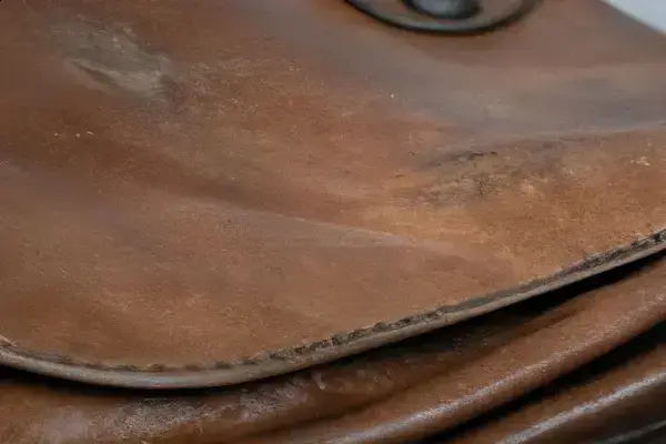 Como Identificar O Nível De Desgaste Antes De Revitalizar Uma Bolsa Vintage